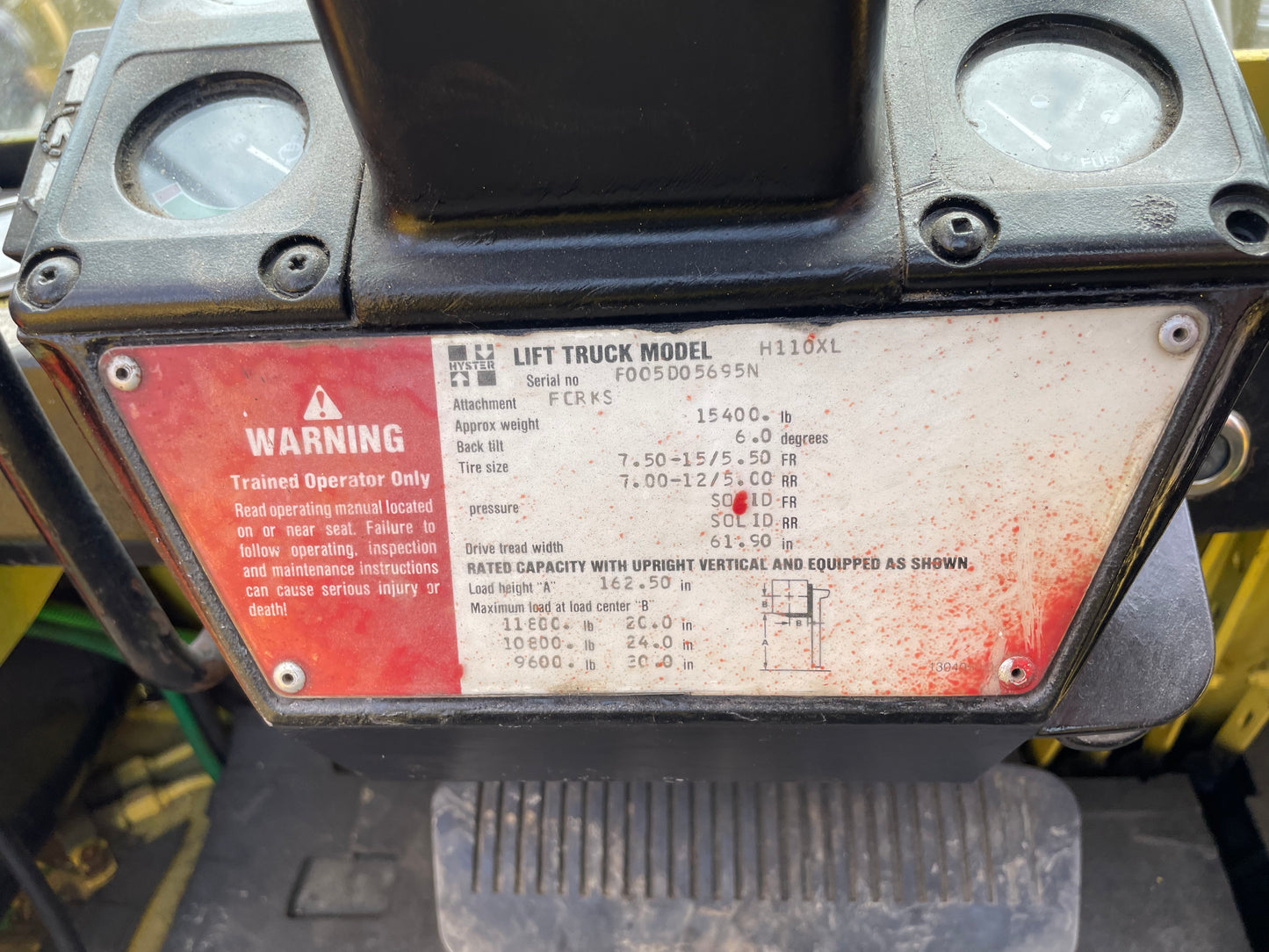 H110XL Forklift – Diesel, 10,400 lb Capacity