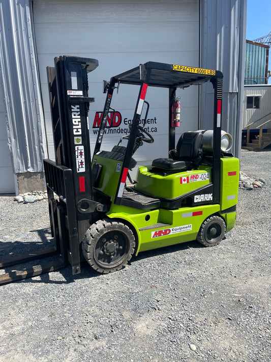 Clark CGC30 – 6,000 lb. LPG Forklift (3-Stage Mast, 48” Forks)