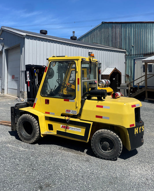 H110XL Forklift – Diesel, 10,400 lb Capacity